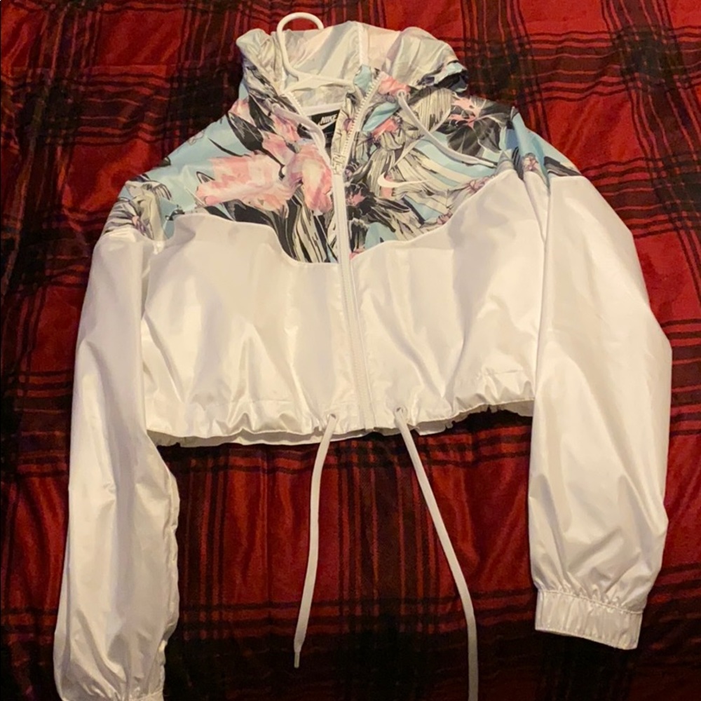 Nike Cropped Windbreaker
